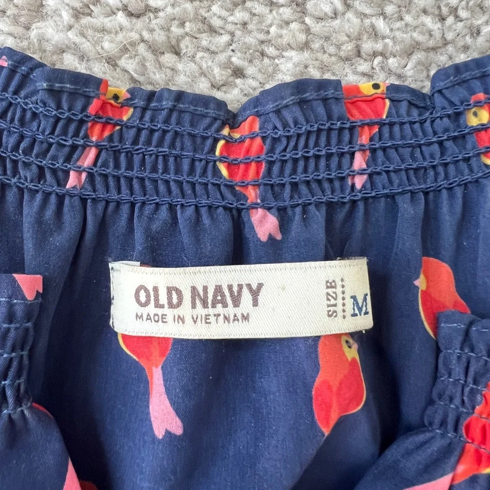Old Navy Navy Blue Blouse with Red Birds, 3/4 Puff Sleeve, Curve Hem Lightweight